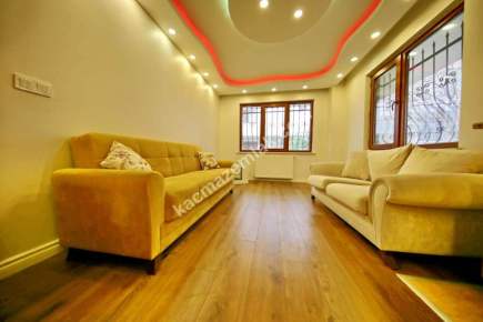 Maltepe Bağlarbaşı'nda Minibüs Yoluna 4.Binada 1+1 5