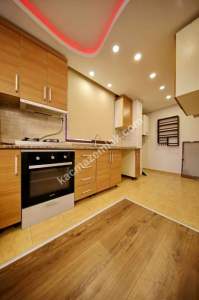 Maltepe Bağlarbaşı'nda Minibüs Yoluna 4.Binada 1+1 6