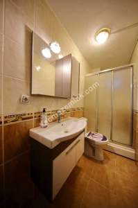 Maltepe Bağlarbaşı'nda Minibüs Yoluna 4.Binada 1+1 15