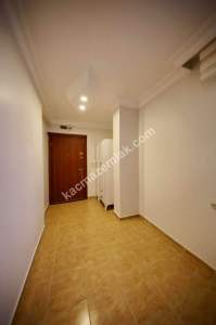 Maltepe Bağlarbaşı'nda Minibüs Yoluna 4.Binada 1+1 12