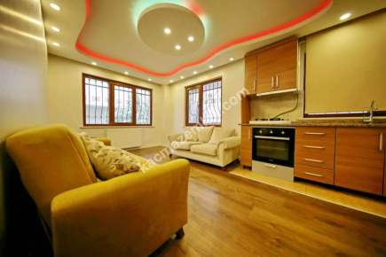 Maltepe Bağlarbaşı'nda Minibüs Yoluna 4.Binada 1+1 4