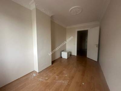 Maltepe Girne Mh'de Metroya 5Dk Mesafede Kiralık 2+1 10