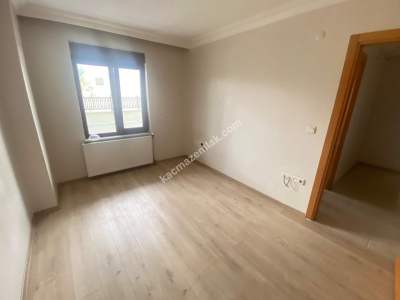 İdealtepede 6 Yıllık Genç Binada Ebeveynli 2+1 12