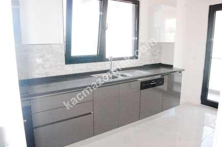 İdealtepe Sahilde Balkonlu Katta Sıfır Lüks 2+1