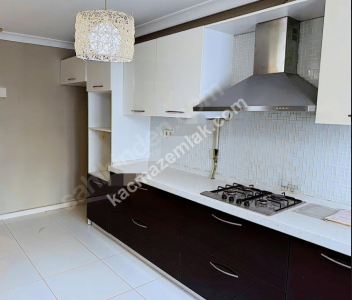 İdealtepe Marmaray Sahilde Güvenlikli, 2 Otopark 5+1 1