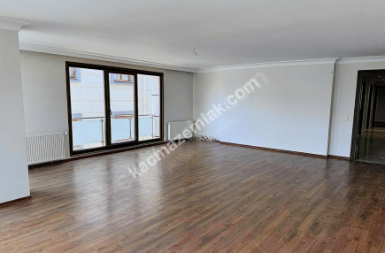 Sahilpark Konakları Ön Cephe Özel Otoparklı 5+1 23