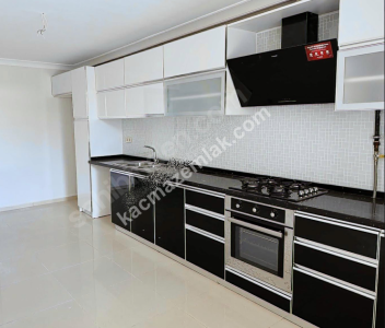 Sahilpark Konakları Ön Cephe Özel Otoparklı 5+1 1