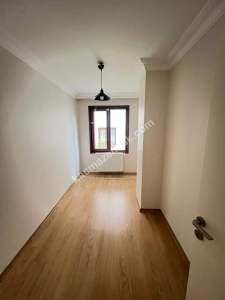 İdealtepe De Ayrı Mutfaklı Balkonlu 1.Kat 3+1 Daire 10