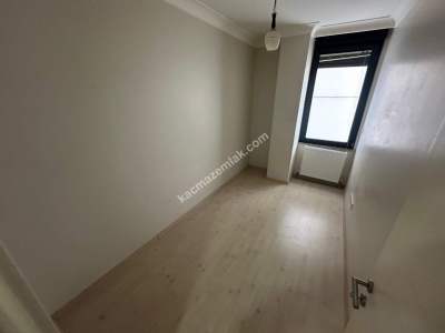 İdealtepe Koru'da Genç Yapıda Ayrı Mutfak Geniş 2+1 8