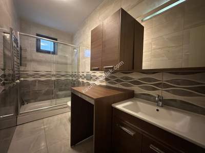 İdealtepe Koru'da Genç Yapıda Ayrı Mutfak Geniş 2+1 16