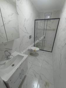 Küçükyalıda Yeni Binada Bahçe Teras Kullanımlı 1+1 23