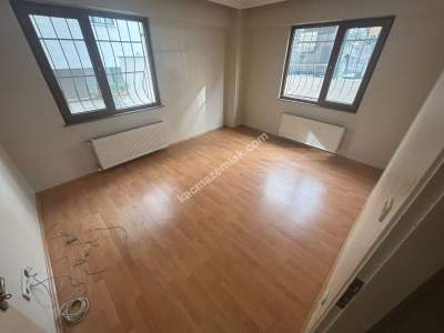 Küçükyalıda Yeni Binada 2+1 Bahçe Kullanımlı Daire 8