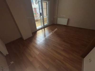 Yeni Binada 1+1 Bahce Kullanımlı Süper Konumda Daire 17