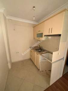 Yeni Binada 1+1 Bahce Kullanımlı Süper Konumda Daire 3