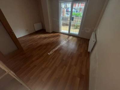 Yeni Binada 1+1 Bahce Kullanımlı Süper Konumda Daire 5