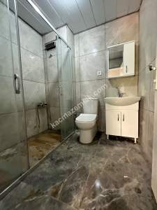 Pendik Yenişehir De İçi Yenilenmiş 2+1 Kiralık Daire.. 14