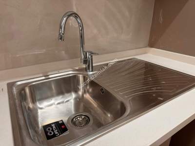 Acıbademde Sıfır Binada Kapalı Mutfaklı Kiralık 1+1 9