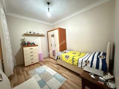 Nuhkuyusu Caddesinde, Kombili, İçi Masrafsız Bakımlı2+1 13