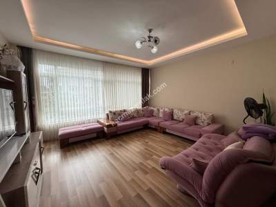 Nuhkuyusu Caddesinde, Kombili, İçi Masrafsız Bakımlı2+1 21