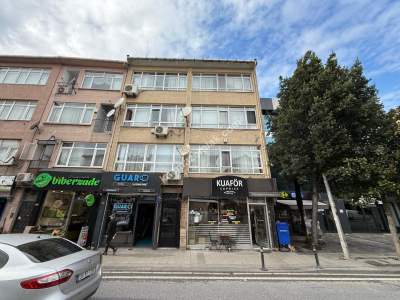 Nuhkuyusu Caddesinde, Kombili, İçi Masrafsız Bakımlı2+1 1