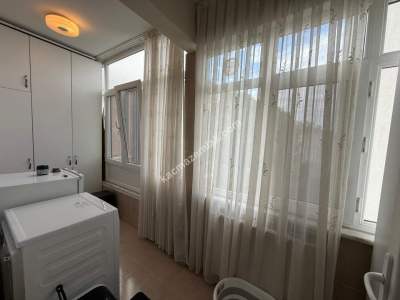 Nuhkuyusu Caddesinde, Kombili, İçi Masrafsız Bakımlı2+1 8