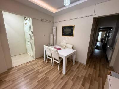 Nuhkuyusu Caddesinde, Kombili, İçi Masrafsız Bakımlı2+1 24