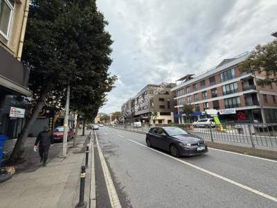 Nuhkuyusu Caddesinde, Kombili, İçi Masrafsız Bakımlı2+1 2