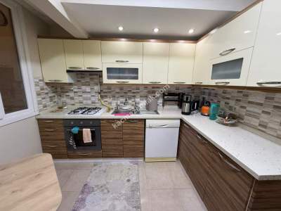 Nuhkuyusu Caddesinde, Kombili, İçi Masrafsız Bakımlı2+1 20