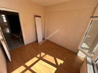 Ünalan Mah 2.Kat 85 M2 Balkonlu Mutfak Yenilenmiş Daire 20