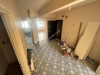 Ünalan Mah 2.Kat 85 M2 Balkonlu Mutfak Yenilenmiş Daire 33