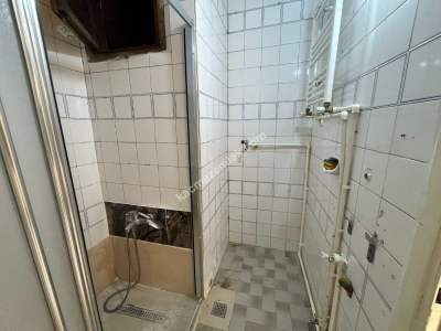 Ünalan Mah 2.Kat 85 M2 Balkonlu Mutfak Yenilenmiş Daire 31