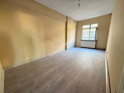 Yavuztürk İlkokulun Karşısında İçi Temiz 2+1 Kiralık 4
