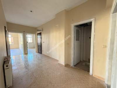 Yavuztürk İlkokulun Karşısında İçi Temiz 2+1 Kiralık 6