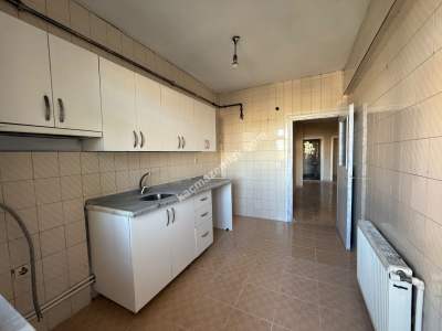 Yavuztürk İlkokulun Karşısında İçi Temiz 2+1 Kiralık 10