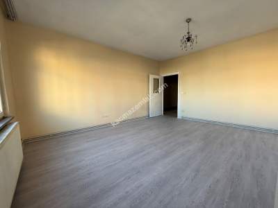 Yavuztürk İlkokulun Karşısında İçi Temiz 2+1 Kiralık 3