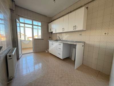 Yavuztürk İlkokulun Karşısında İçi Temiz 2+1 Kiralık 8