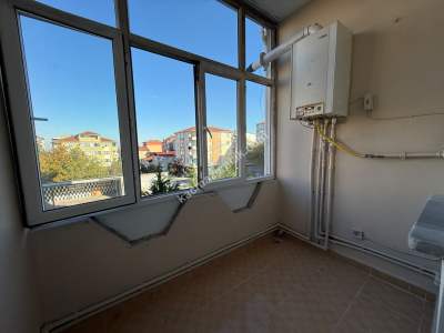 Yavuztürk İlkokulun Karşısında İçi Temiz 2+1 Kiralık 12