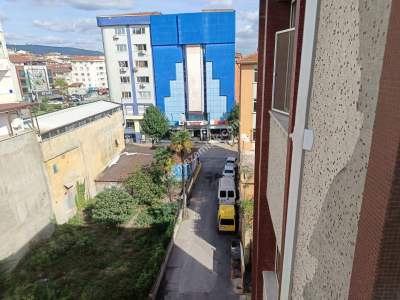 Kaçmaz Emlaktan Derince Merkezde Kiralık 3+1 Daire 1
