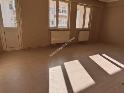 Kaçmaz Emlaktan Derince Yenikentte Kiralık 3+1 Daire 15