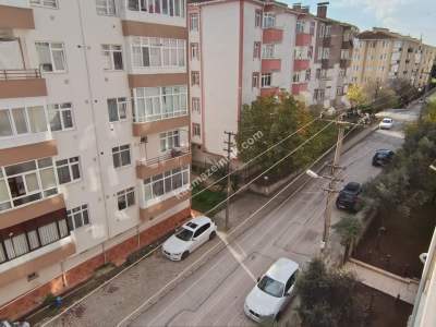 Kaçmaz Emlaktan Derince Yenikentte Kiralık 3+1 Daire 3