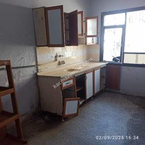 Mersin Akdeniz Barış Mh Kiralık 2+1 Uygun Daire 4