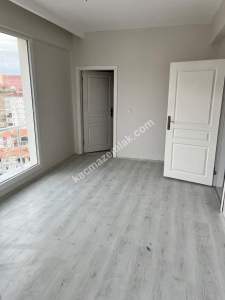 Niğde İnönü Mah.kiralik 3+1 Daire 4