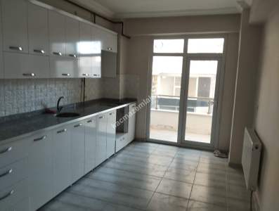 Siirt Gençlik Merkezi Yanı Kiralık 3+1 Daire 16