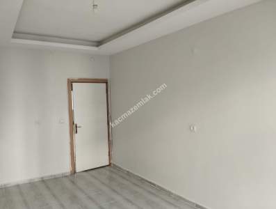 Siirt Gençlik Merkezi Yanı Kiralık 2+ 1 Daire 13