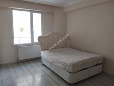 Siirt Gençlik Merkezi Yanı Kiralık 2+ 1 Daire 24
