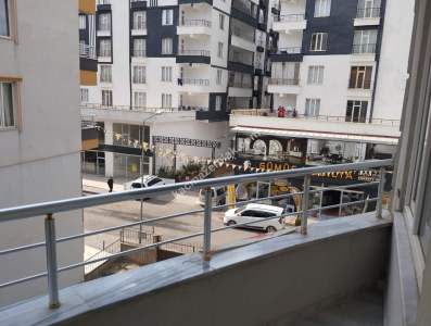 Siirt Gençlik Merkezi Yanı Kiralık 2+ 1 Daire 30