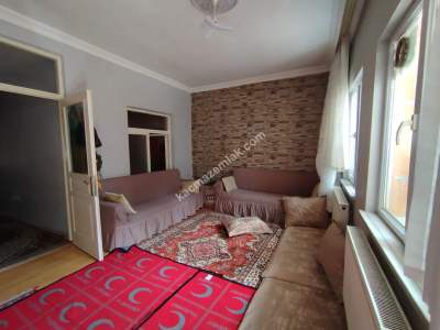 Sivas Kiralık Daire-Bahtiyar Bostan Mah. 2+1 Giriş Kat 9