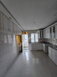 Sivas Merkez Hikmet Işık Cad. 4+1 Kiralık Daire 11