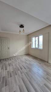 Sivas Merkez Kılavuz Mah. Kiralık 3+1 Daire 12