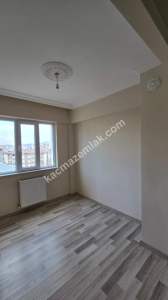 Sivas Merkez Kılavuz Mah. Kiralık 3+1 Daire 17